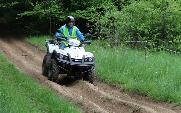 Sortie en Quad sur les chemins de l'Eure 27 - Chateau de Bouafles