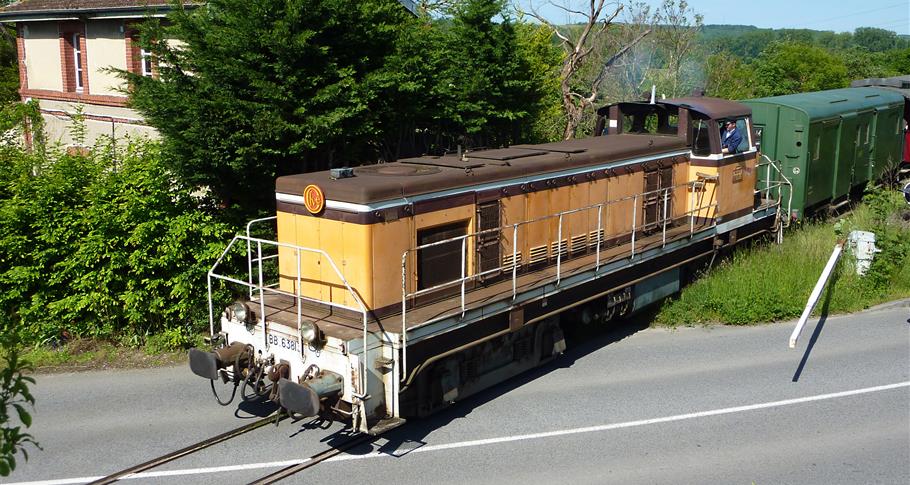 Chemin de Fer de la Vallée de l'Eure près du Camping Château de Bouafles, camping 4 étoiles, location emplacement camping caravaning, mobil home, vente mobil home neufs et occasion proche de Rouen, camping bord de Seine dans l'Eure en Haute Normandie