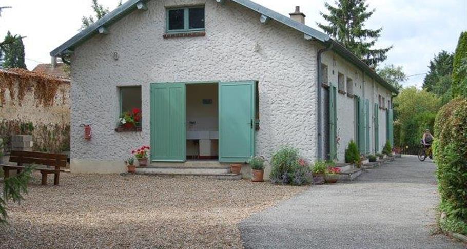 Grand sanitaire - Nos emplacements camping - Château de Bouafles - Giverny 27 Eure - Normandie 