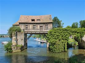 Paysage - Aux alentours du Camping Château de Bouafles près de Giverny dans l'Eure, en Normandie  - Chateau de Bouafles