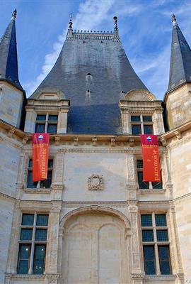 Gaillon proche du Camping Château de Bouafles, camping 4 étoiles, location emplacement camping caravaning, mobil home, vente mobil home neufs et occasion proche de Rouen, camping bord de Seine dans l'Eure en Haute Normandie - Chateau de Bouafles