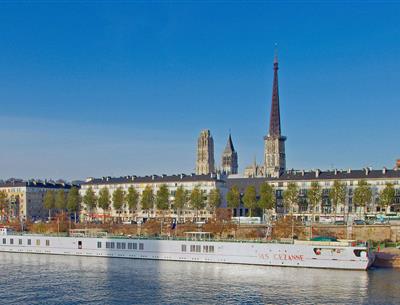 Rouen proche du Camping Château de Bouafles