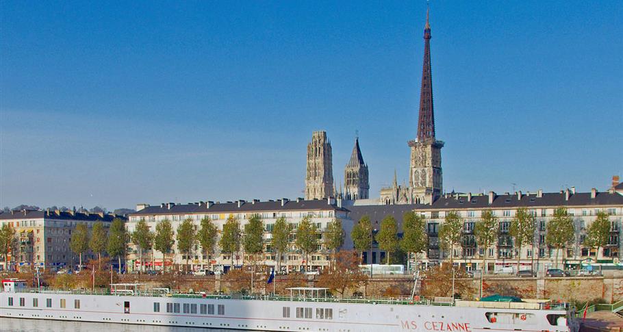 Rouen proche du Camping Château de Bouafles