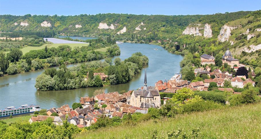 Les Andelys proche du Camping Château de Bouafles, camping 4 étoiles Eure en Haute Normandie